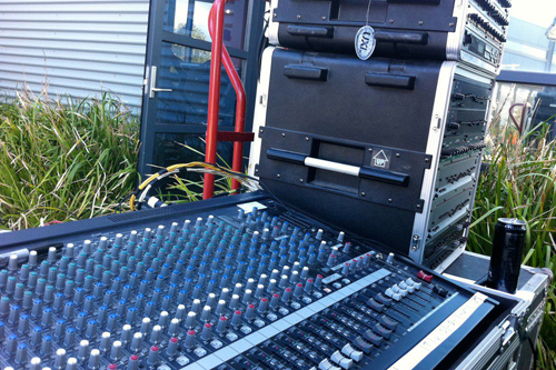 LIVE-SOUND-2 LIVE-SOUND-2